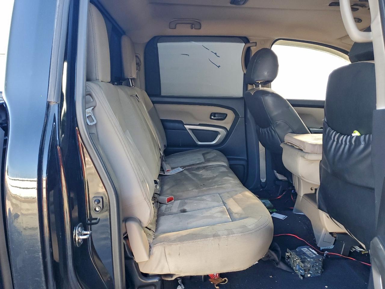 2017 NISSAN TITAN XD SV photo 19