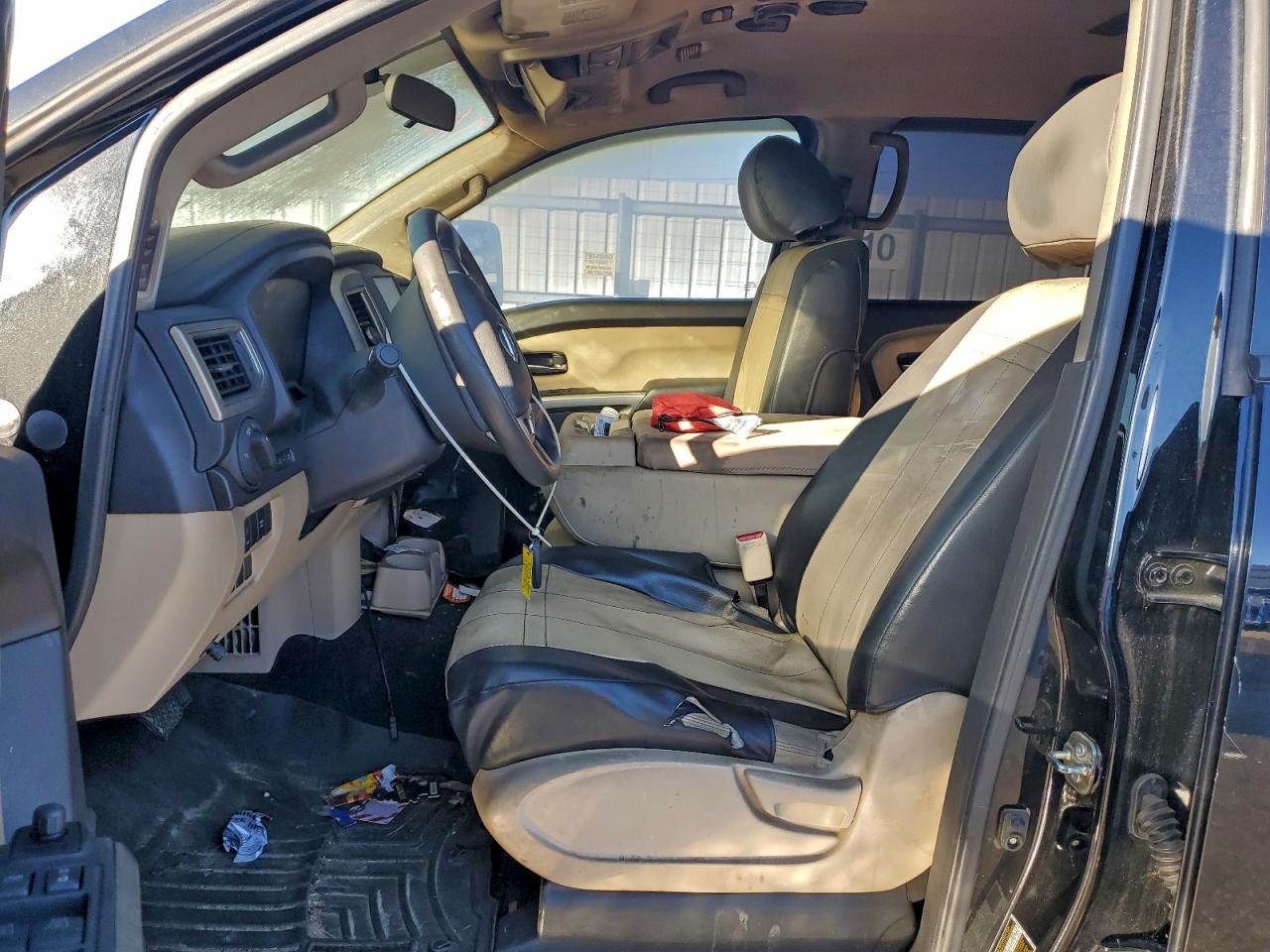 2017 NISSAN TITAN XD SV photo 13