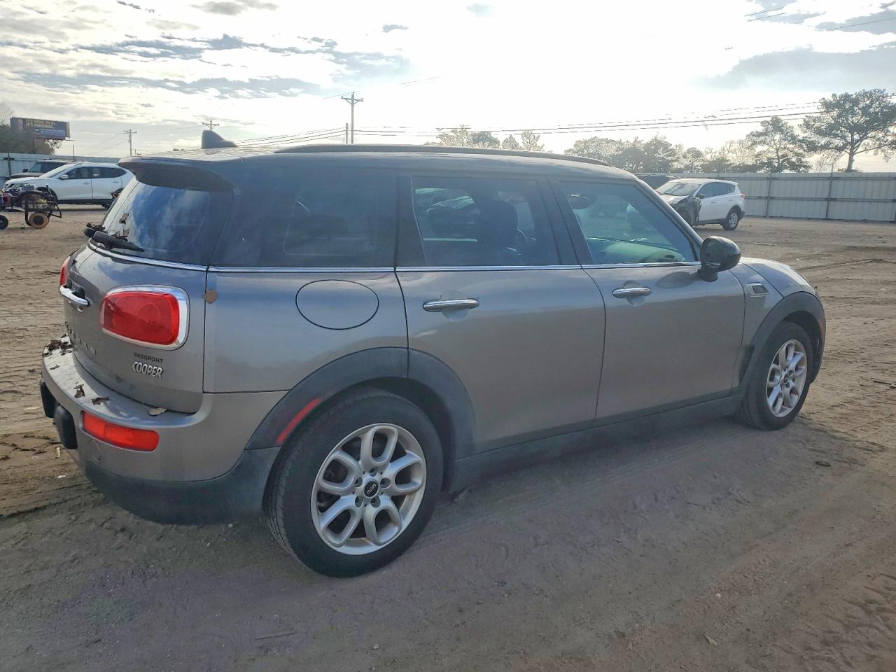 2016 MINI COOPER CLUBMAN photo 7