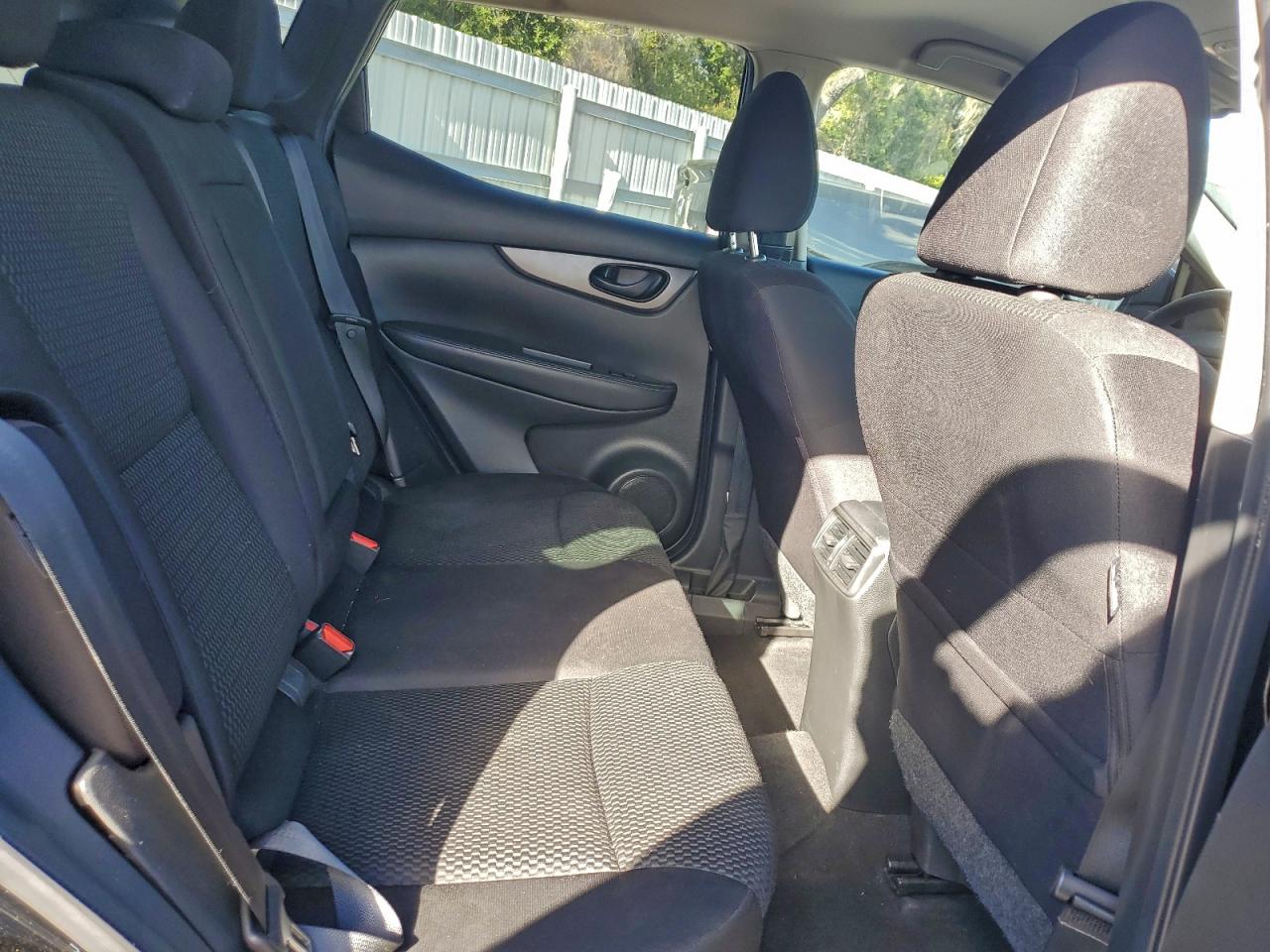 2020 NISSAN ROGUE SPORT S photo 11