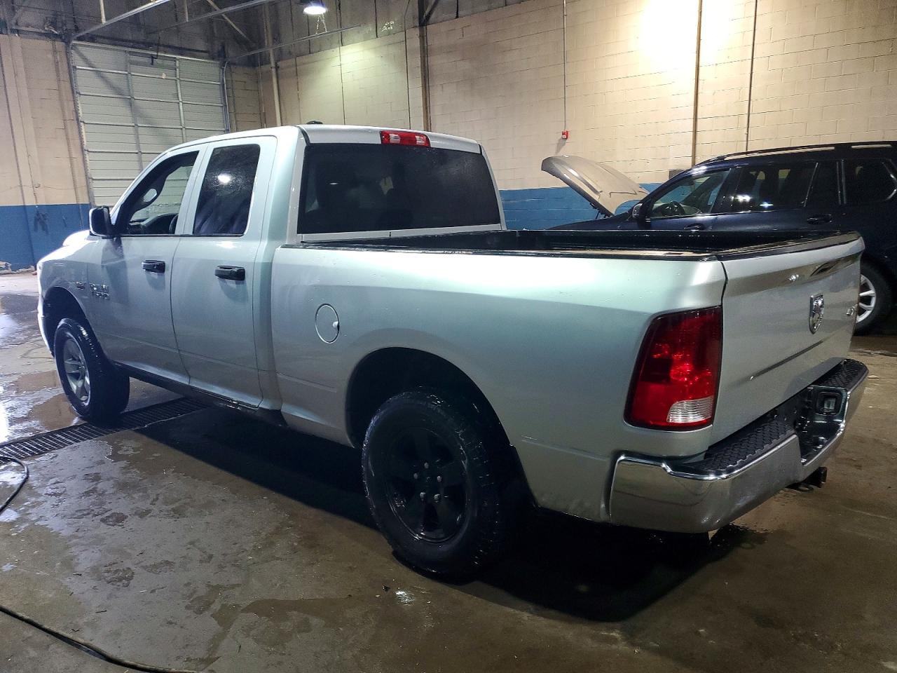 2017 RAM 1500 ST photo 2
