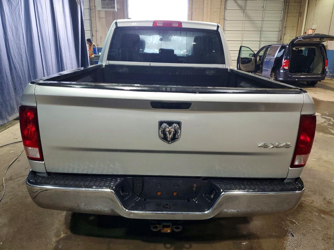 2017 RAM 1500 ST photo 6