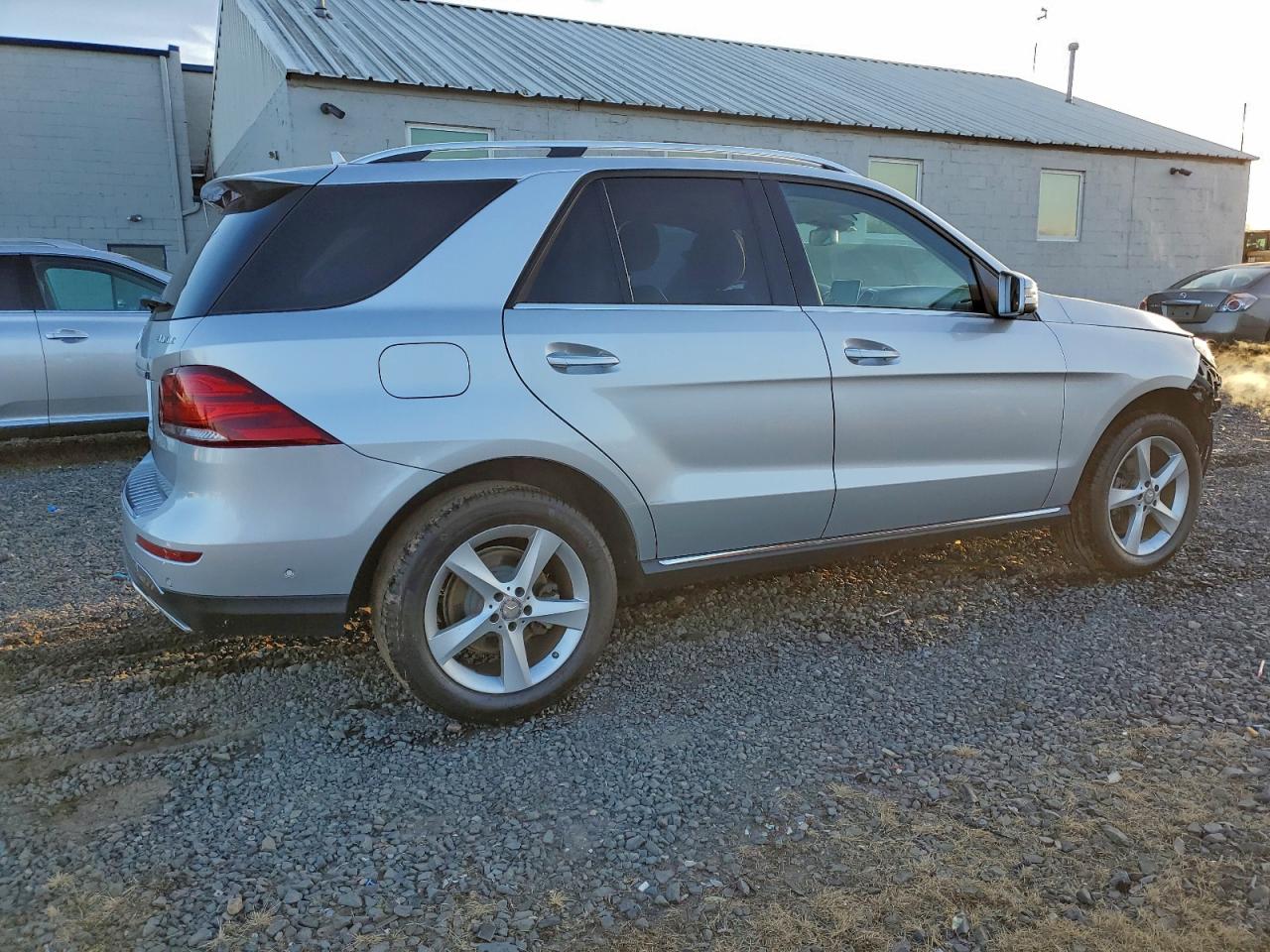 2016 MERCEDES-BENZ GLE 350 4MATIC photo 3