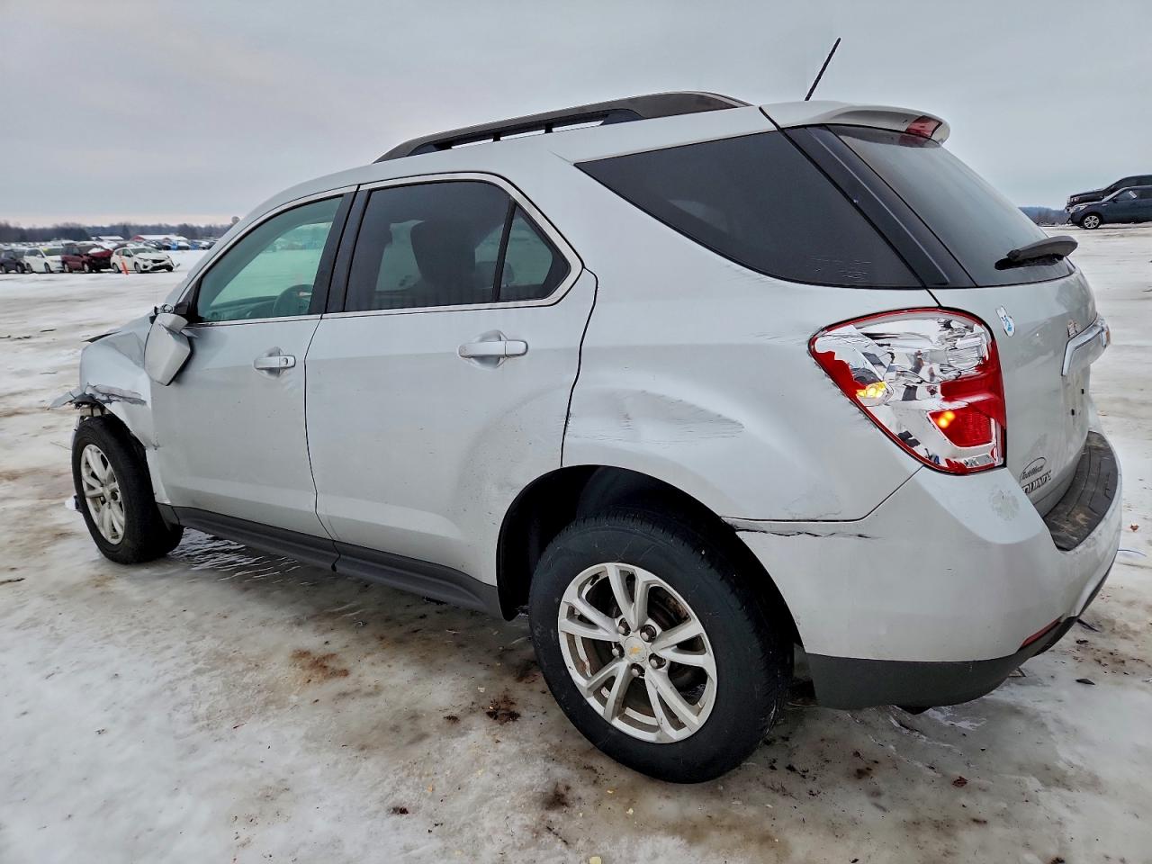 2017 CHEVROLET EQUINOX LT photo 4