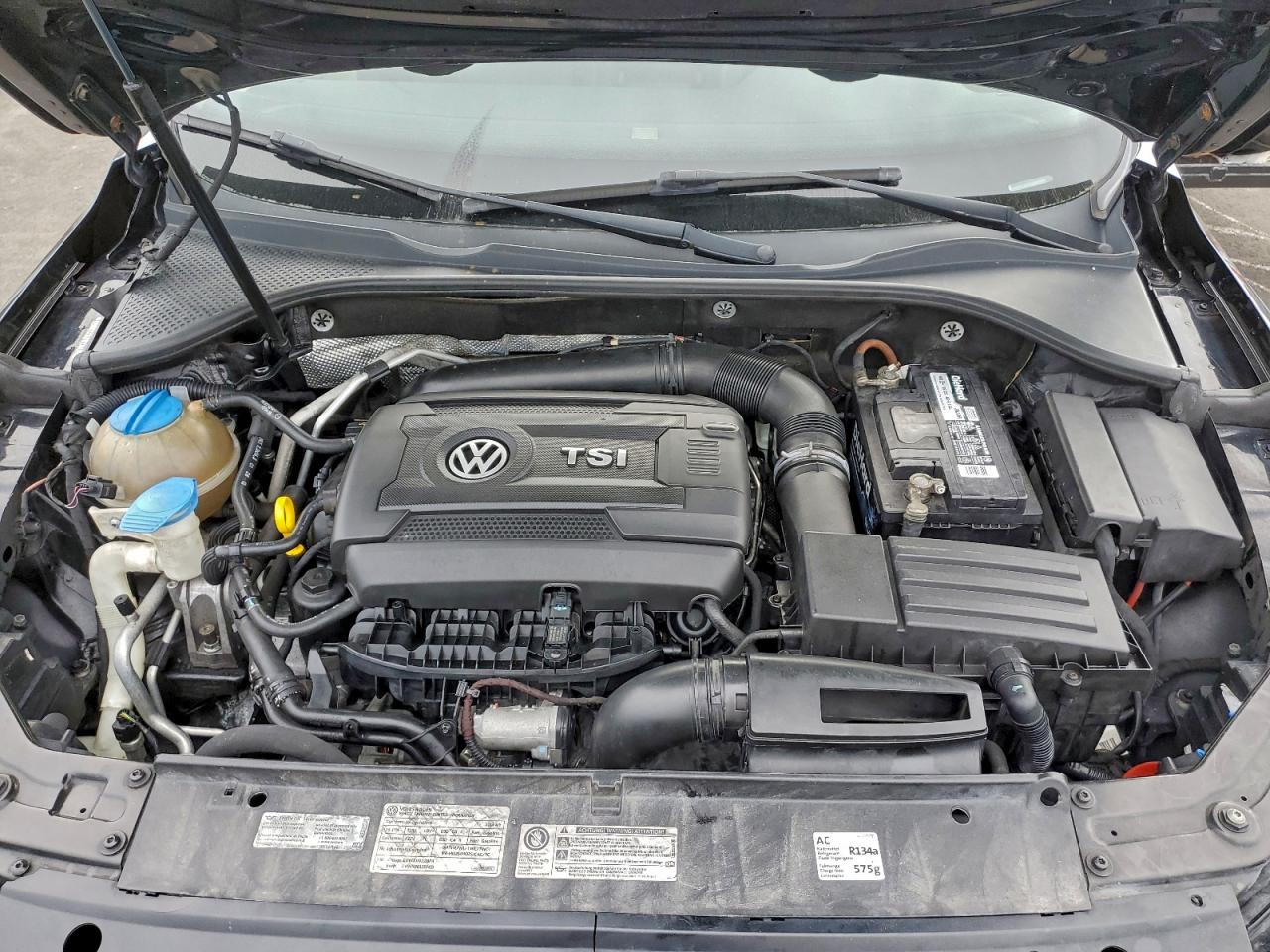 2014 VOLKSWAGEN PASSAT SE photo 11