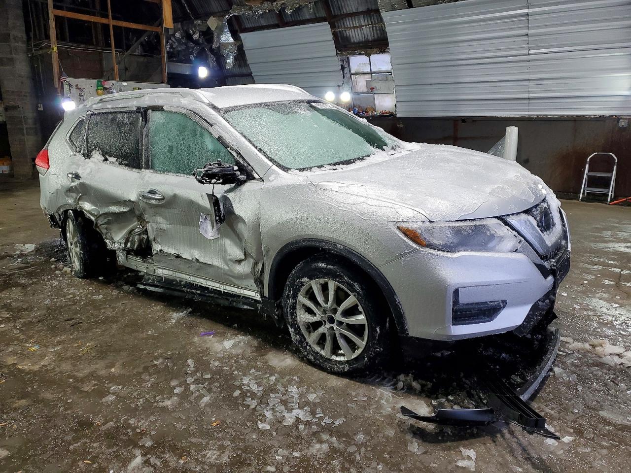 2018 NISSAN ROGUE S photo 4