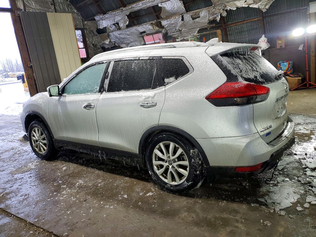 2018 NISSAN ROGUE S photo 2