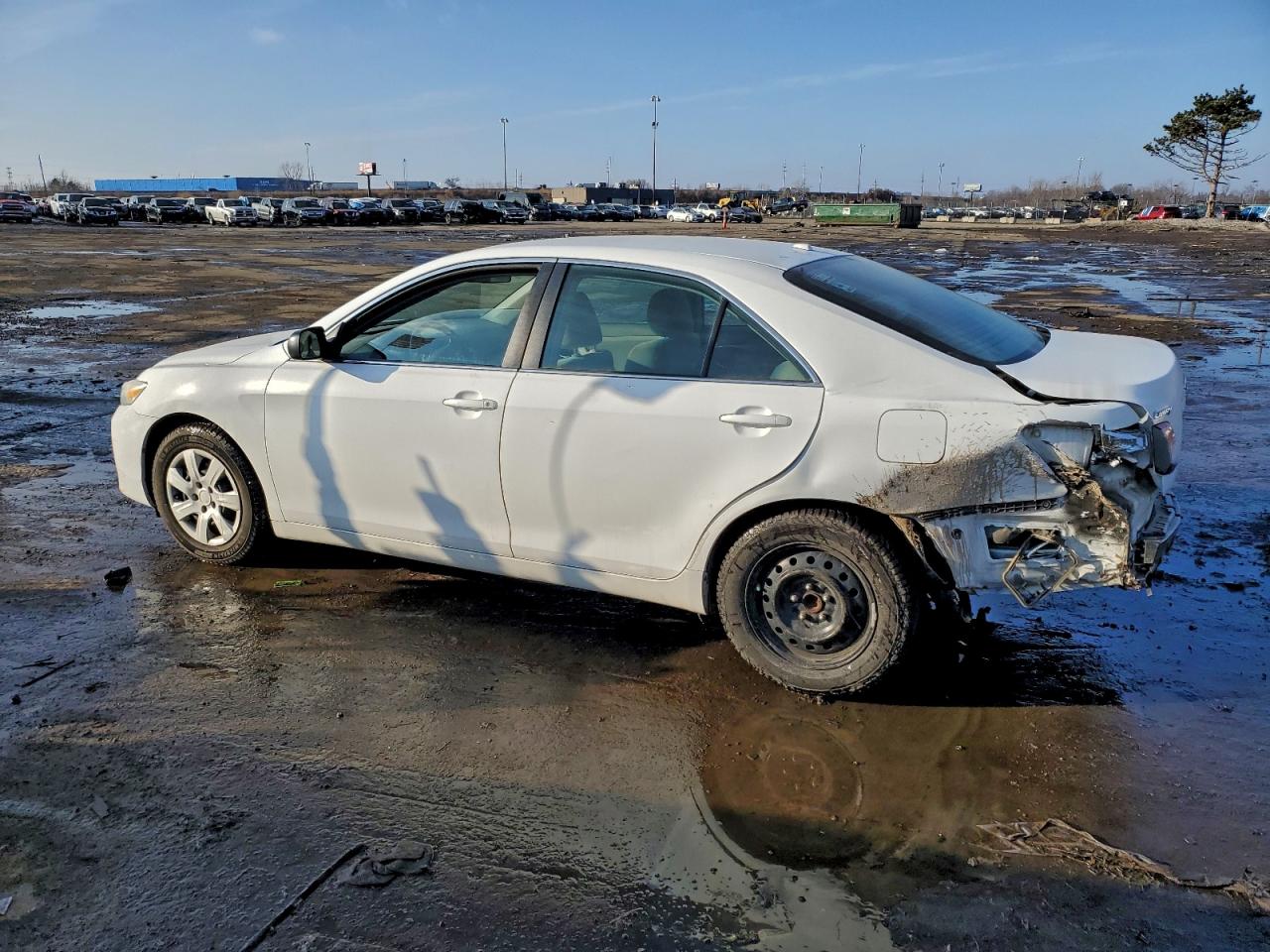 2011 TOYOTA CAMRY BASE photo 2