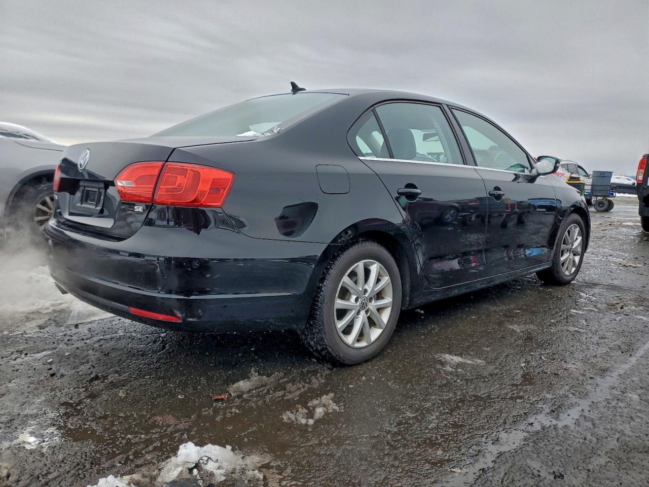 2014 VOLKSWAGEN JETTA SE photo 3