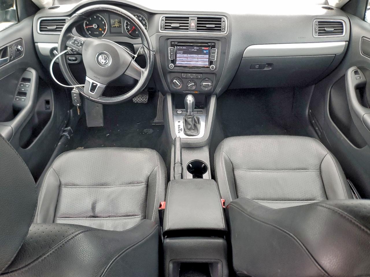 2014 VOLKSWAGEN JETTA SE photo 8