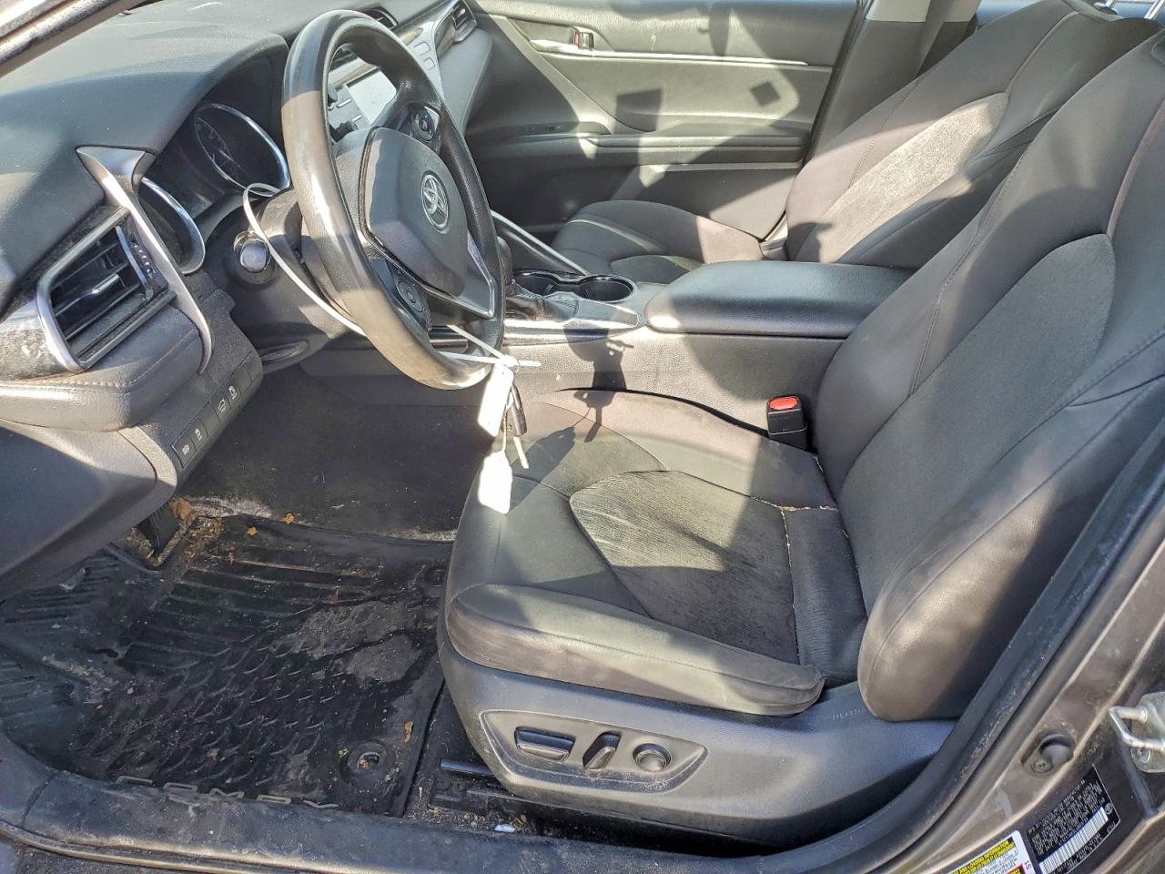 2020 TOYOTA CAMRY LE photo 7
