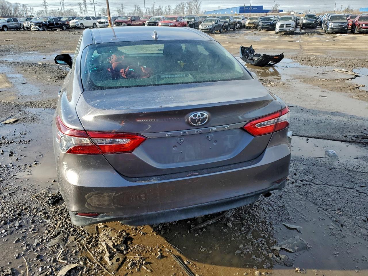 2020 TOYOTA CAMRY LE photo 6