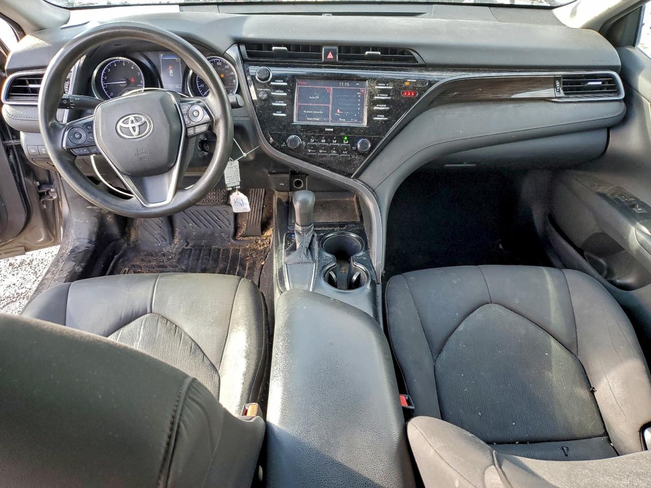 2020 TOYOTA CAMRY LE photo 8