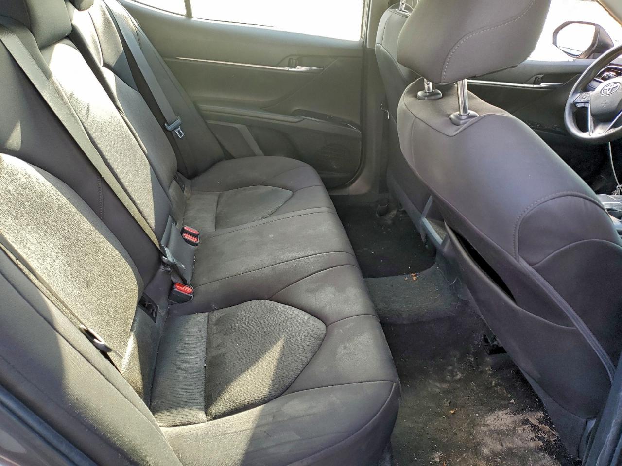 2020 TOYOTA CAMRY LE photo 10