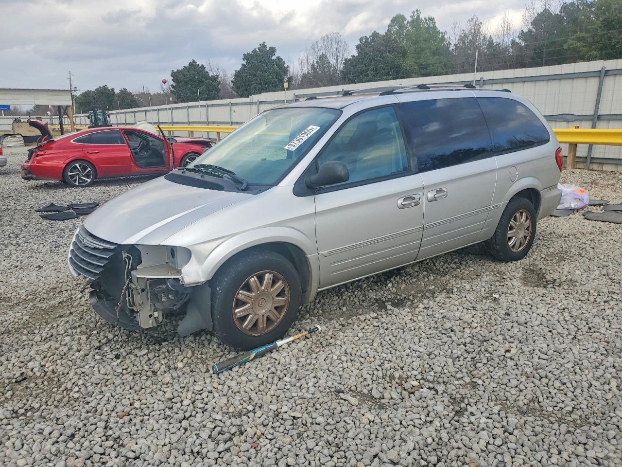 2005 CHRYSLER TOWN & COUNTRY