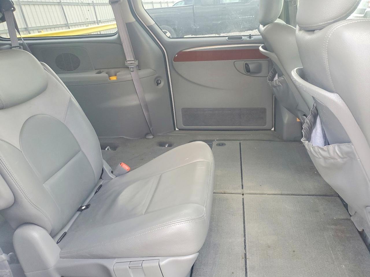 2005 CHRYSLER TOWN & COUNTRY LIMITED photo 11