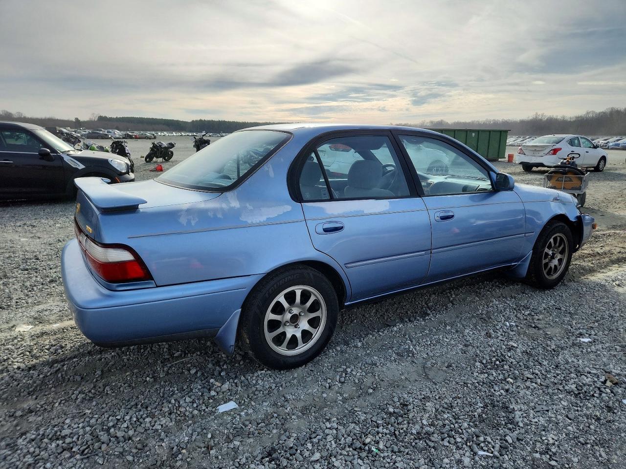 1996 TOYOTA COROLLA DX photo 3