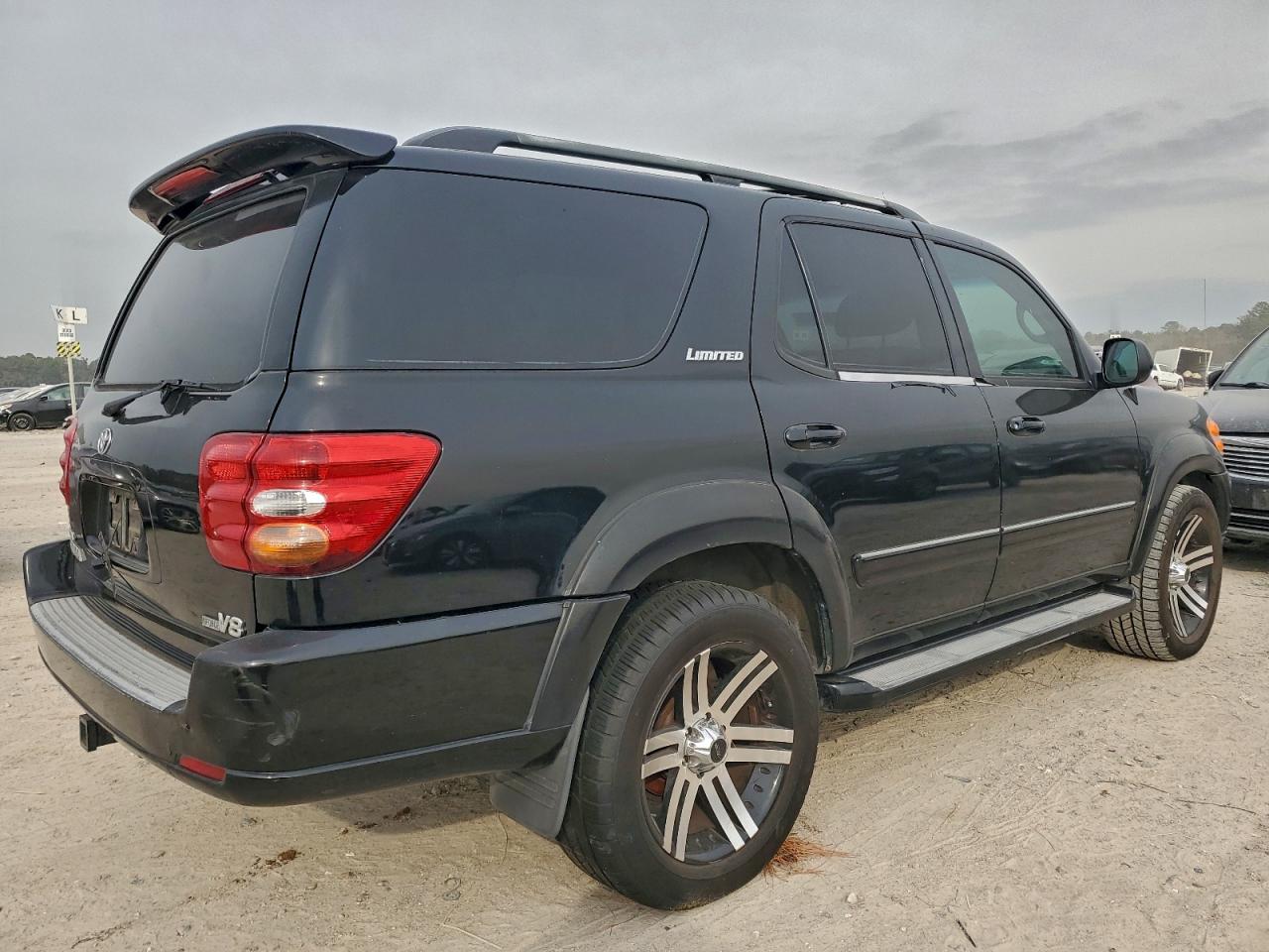 2004 TOYOTA SEQUOIA LIMITED photo 9