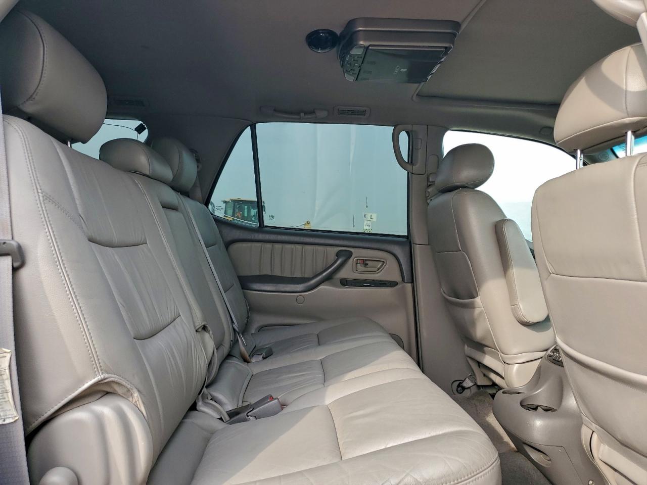 2004 TOYOTA SEQUOIA LIMITED photo 41