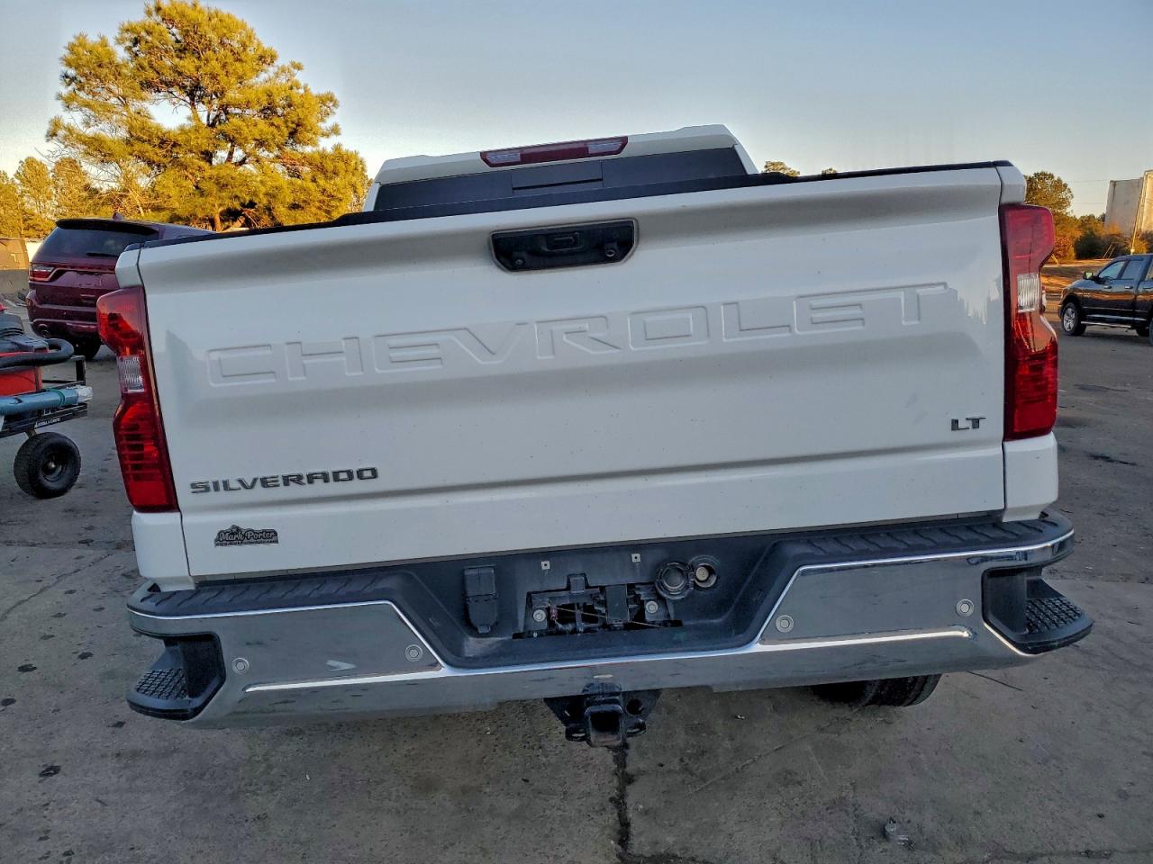 2024 CHEVROLET SILVERADO K1500 LT photo 6