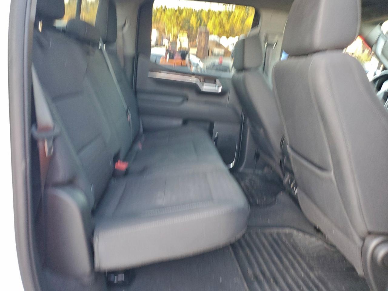 2024 CHEVROLET SILVERADO K1500 LT photo 10