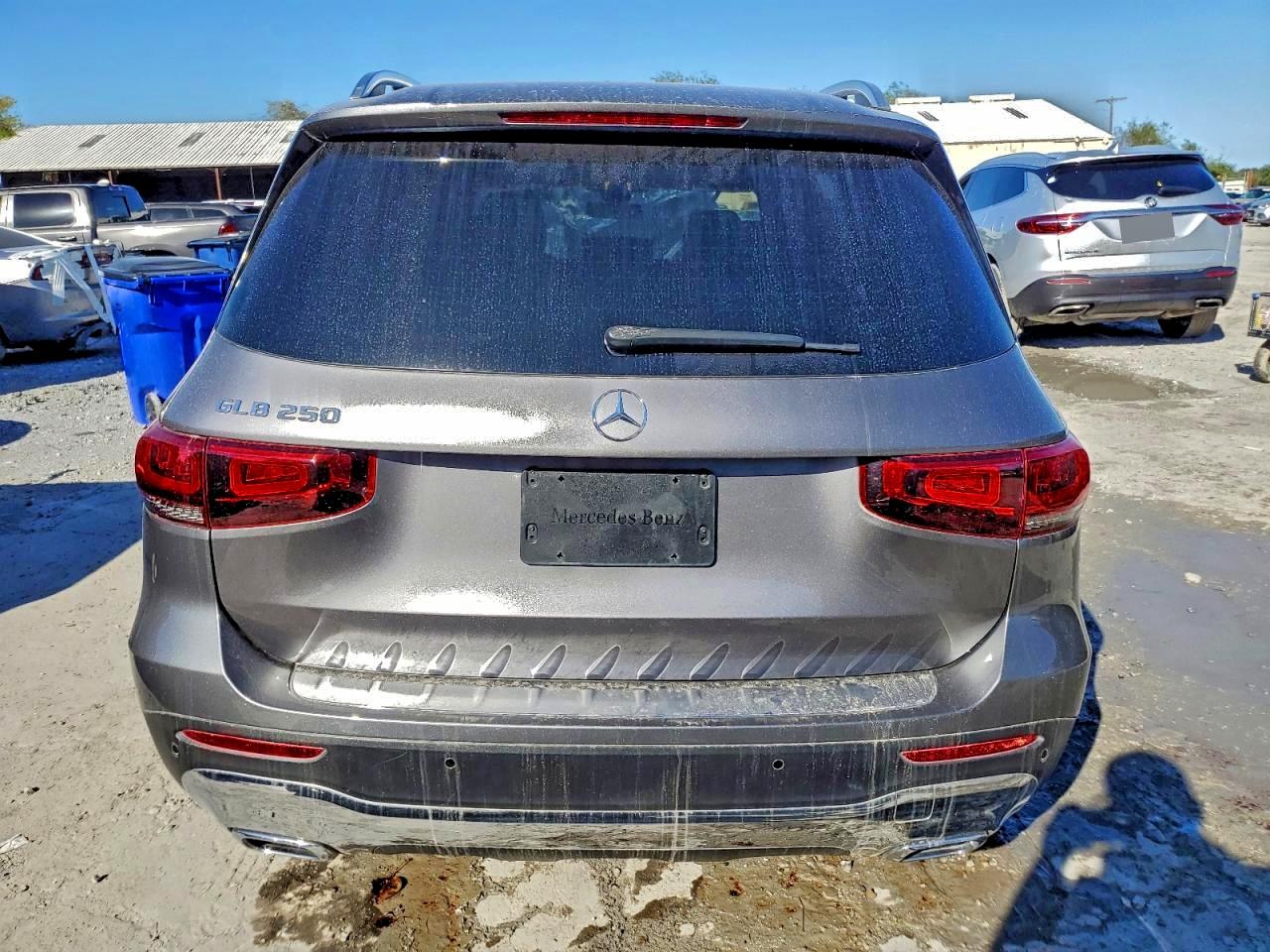 2021 MERCEDES-BENZ GLB 250 photo 11