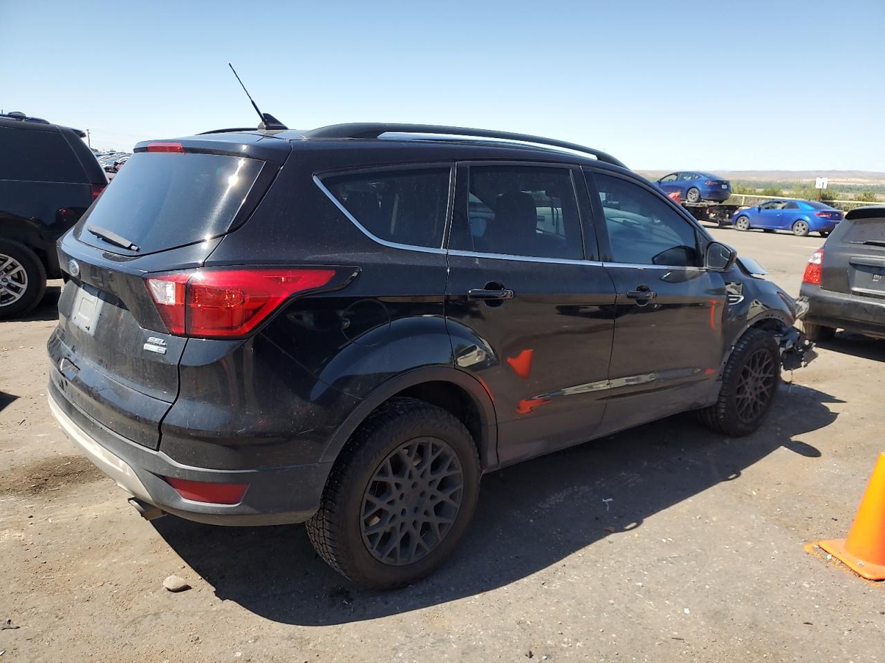2019 FORD ESCAPE photo 5