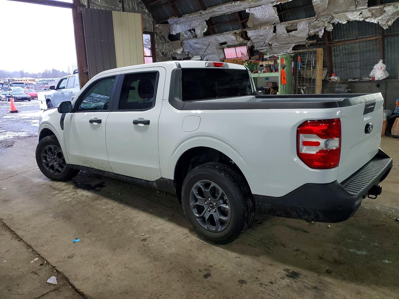 2025 FORD MAVERICK XLT photo 2