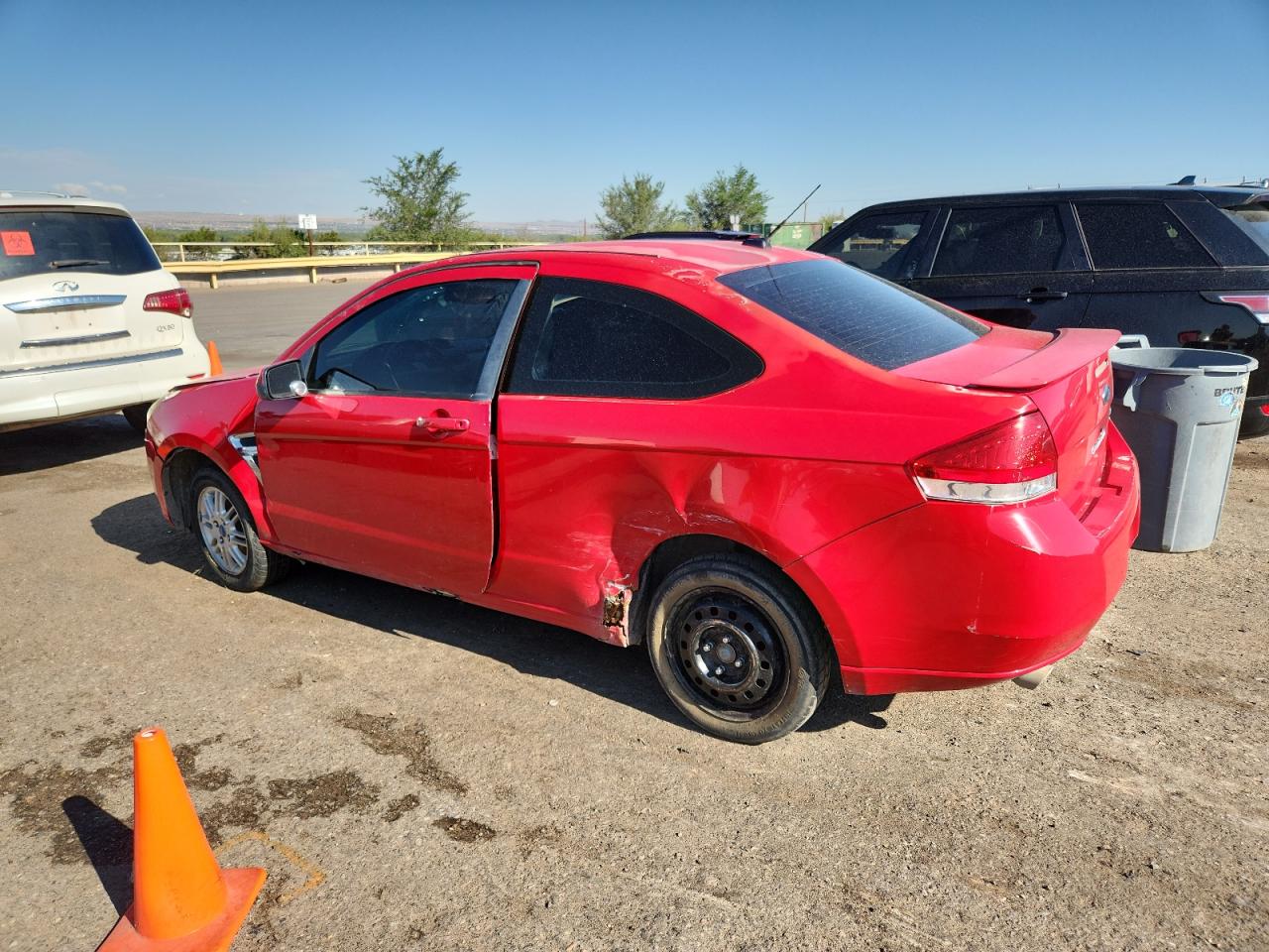 2008 FORD FOCUS SE photo 2