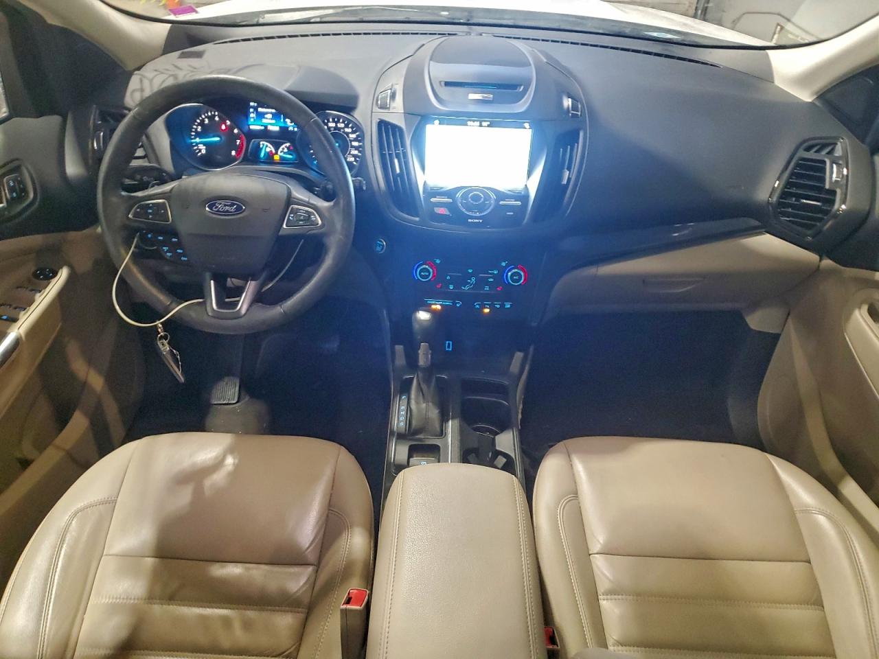2017 FORD ESCAPE TITANIUM photo 8