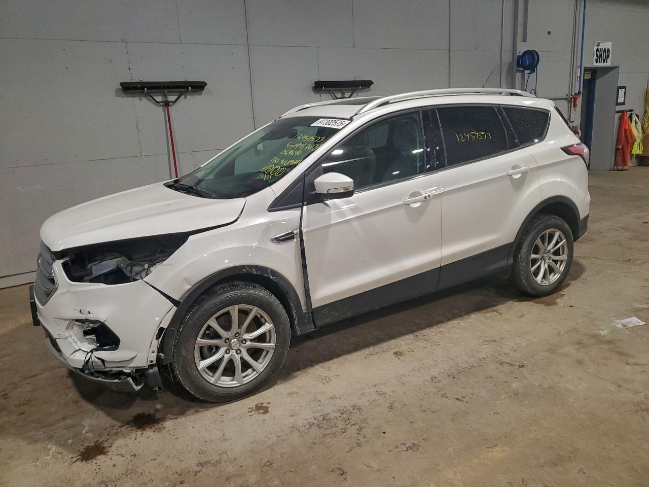 2017 FORD ESCAPE