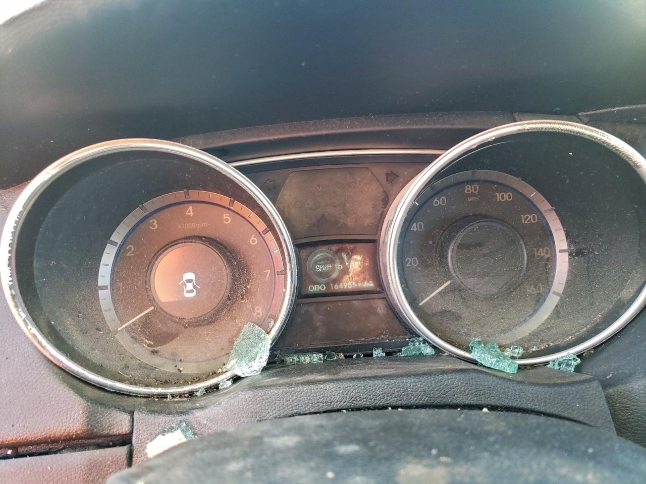 2011 HYUNDAI SONATA SE photo 9