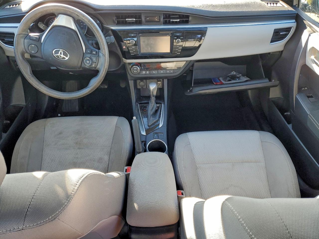 2016 TOYOTA COROLLA L photo 8