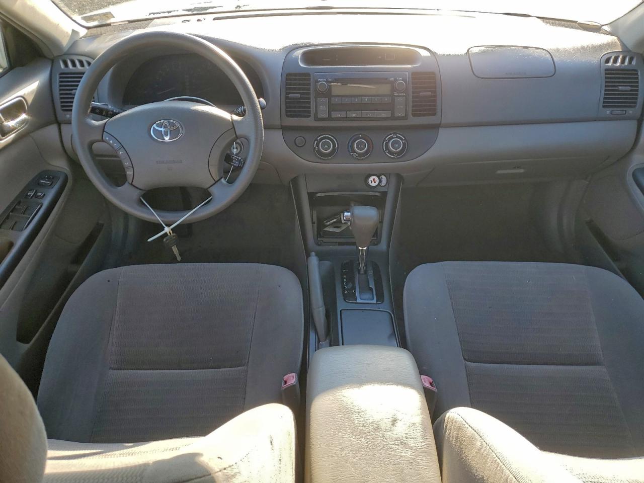 2006 TOYOTA CAMRY LE photo 15