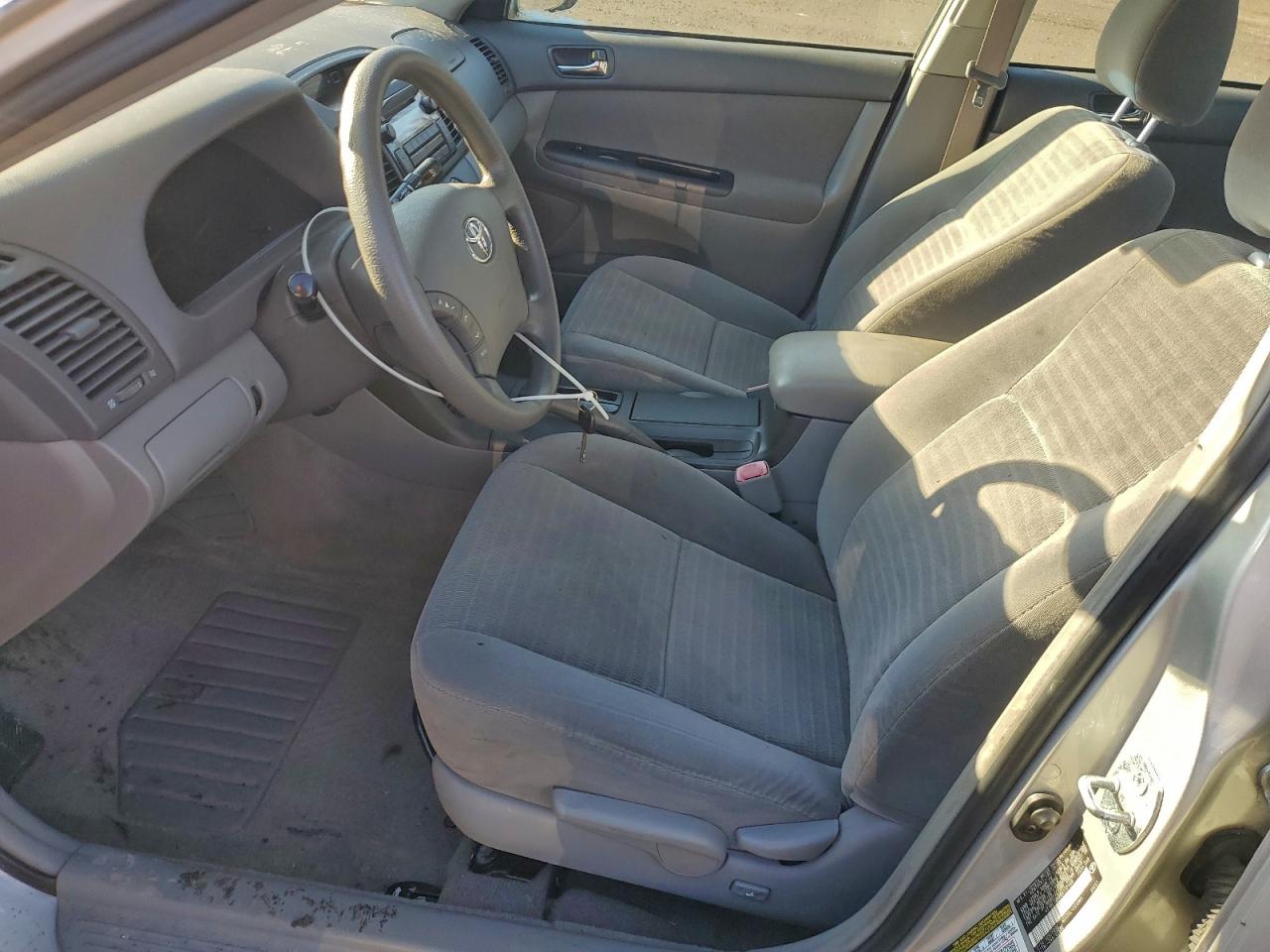 2006 TOYOTA CAMRY LE photo 13