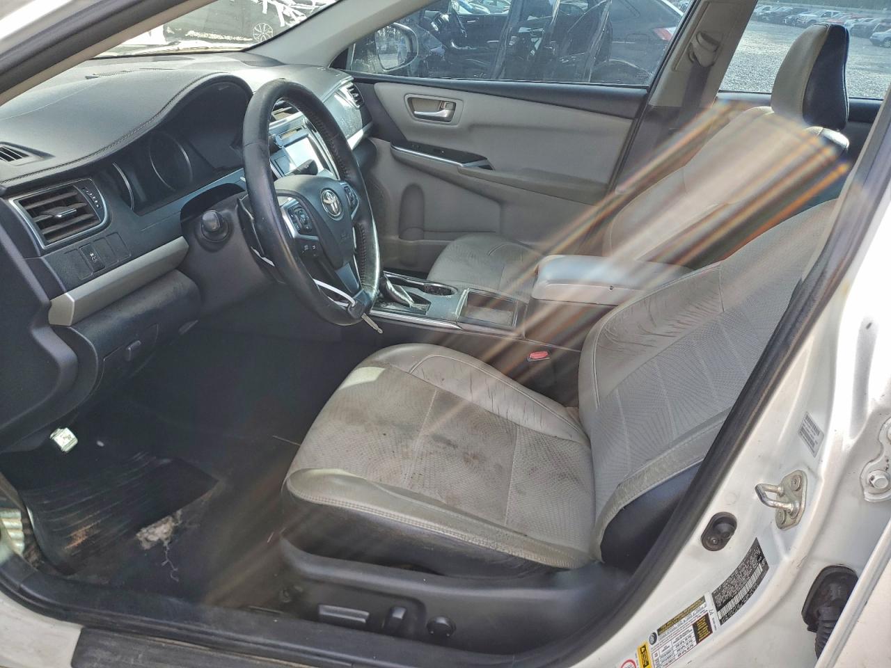 2016 TOYOTA CAMRY LE photo 7