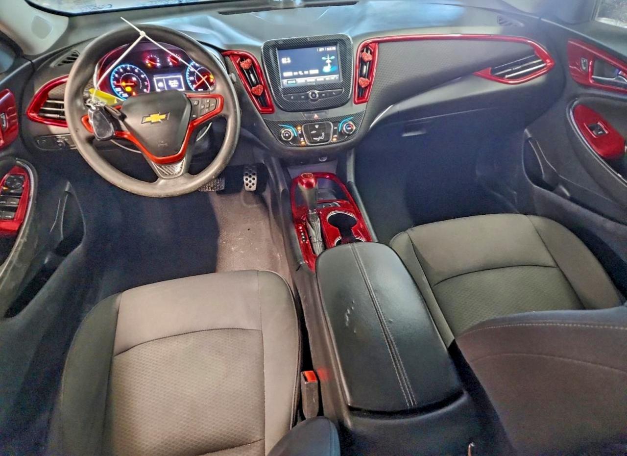 2017 CHEVROLET MALIBU LT photo 8