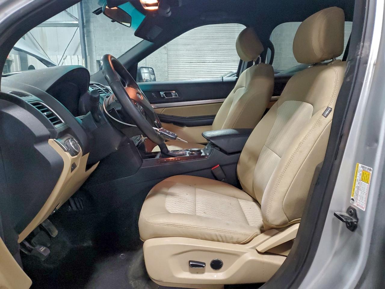 2016 FORD EXPLORER photo 13