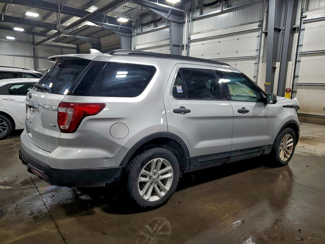 2016 FORD EXPLORER photo 5
