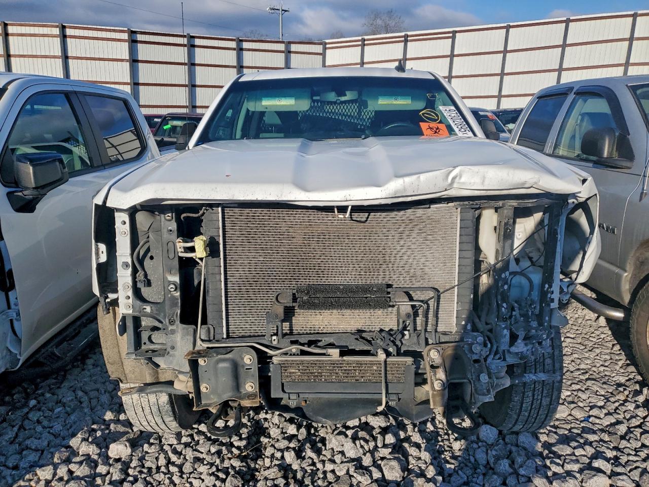 2017 CHEVROLET SILVERADO C2500 HEAVY DUTY photo 9