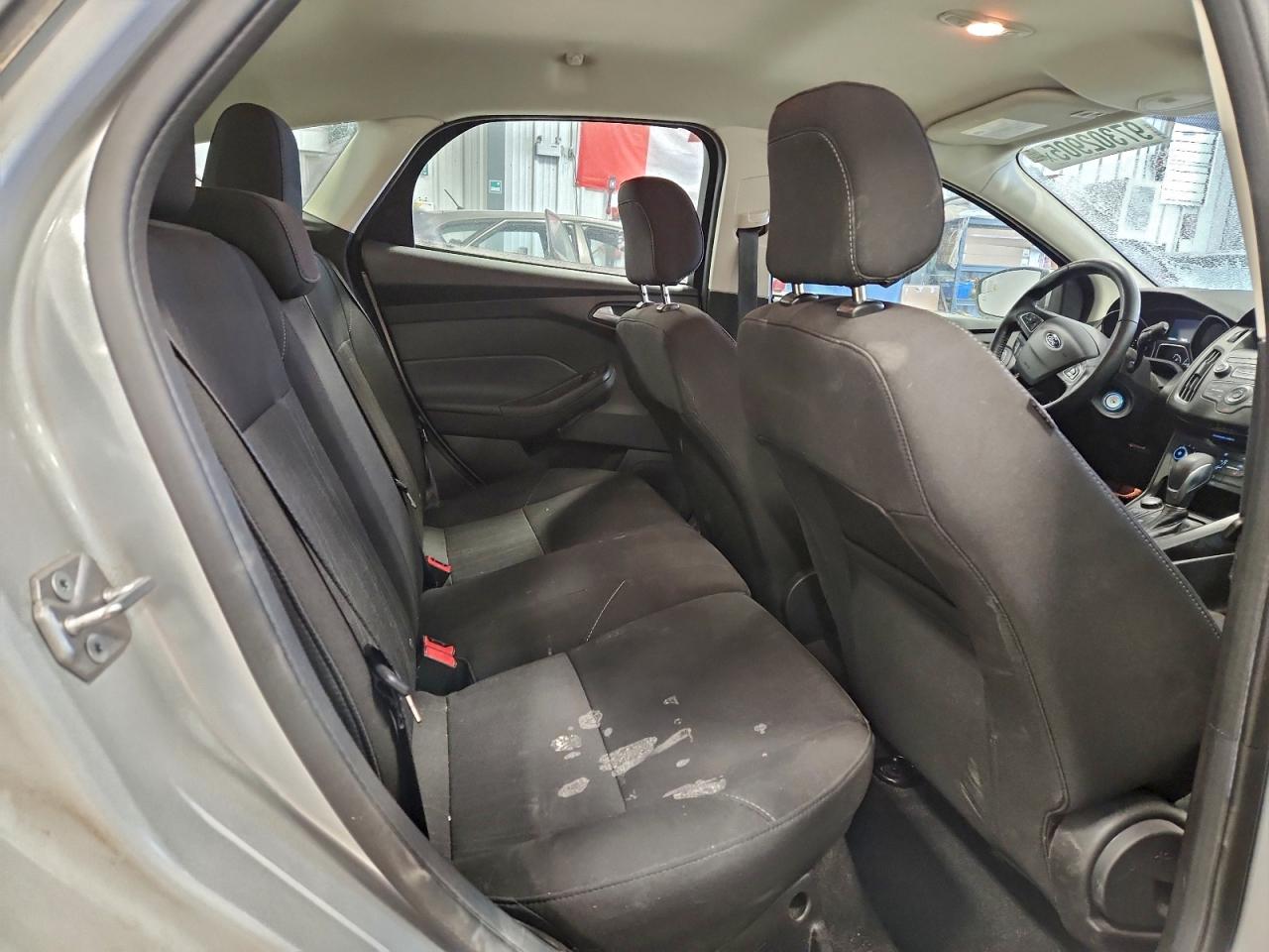 2018 FORD FOCUS SE photo 10