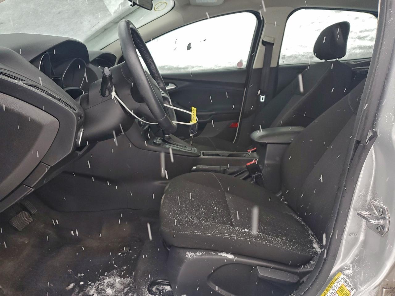 2018 FORD FOCUS SE photo 7