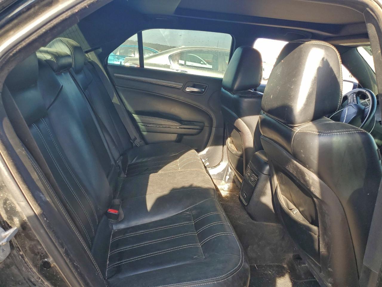 2016 CHRYSLER 300 S photo 28