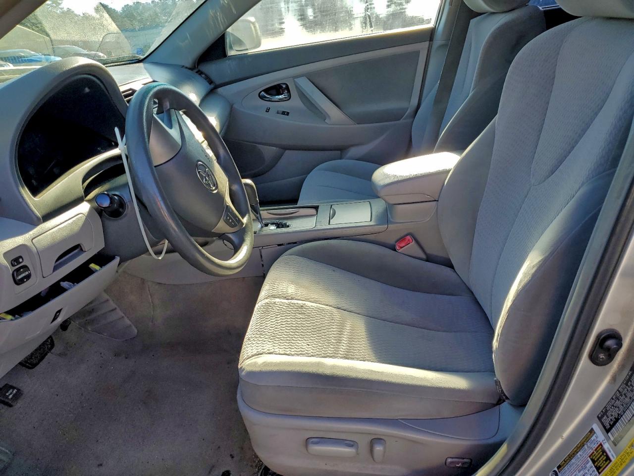 2010 TOYOTA CAMRY BASE photo 13