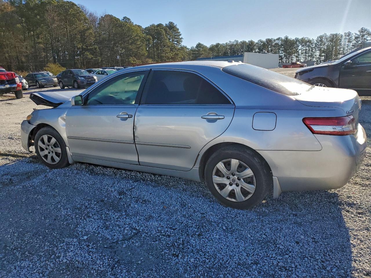 2010 TOYOTA CAMRY BASE photo 3