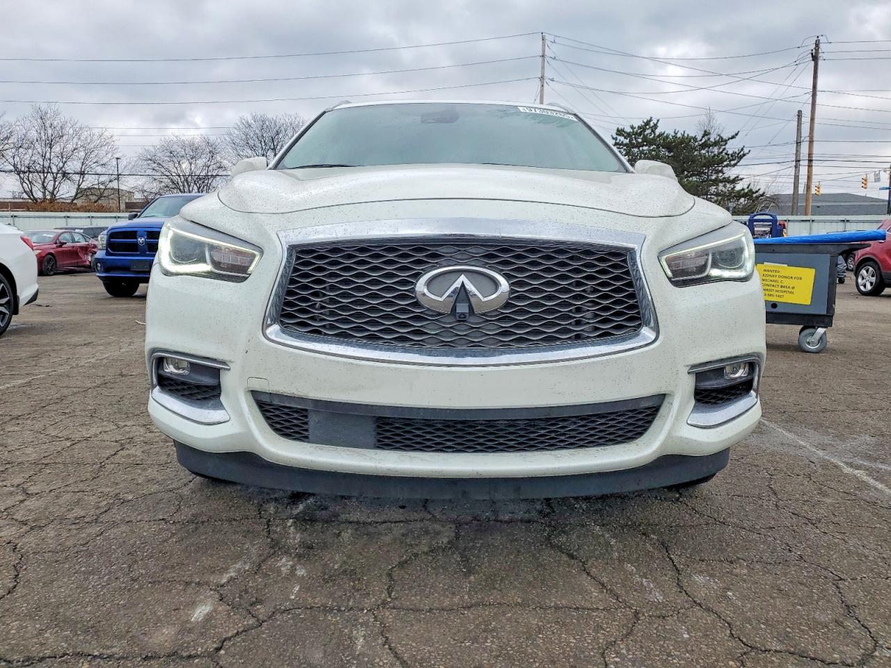 2020 INFINITI QX60 LUXE photo 9