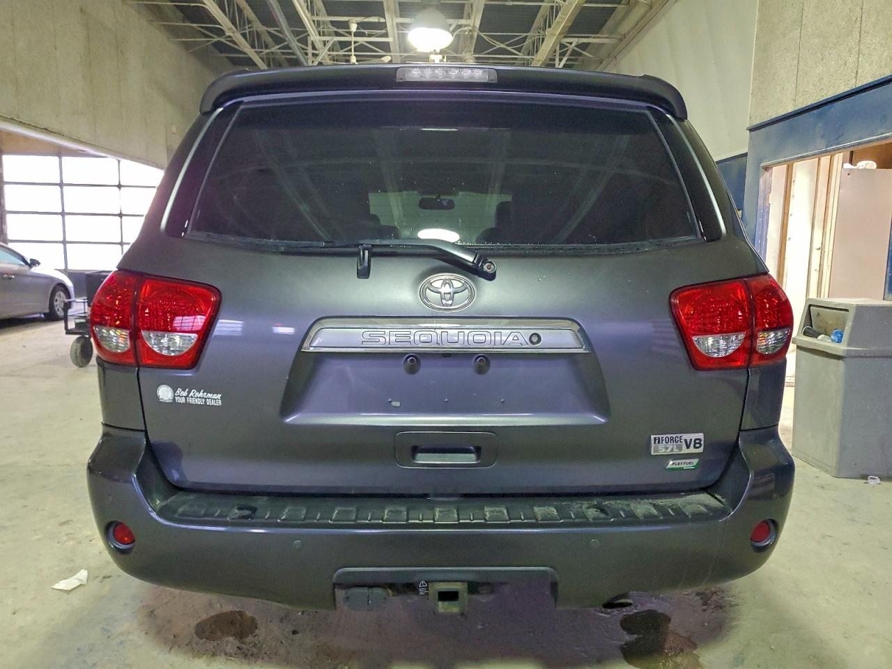 2017 TOYOTA SEQUOIA PLATINUM photo 11