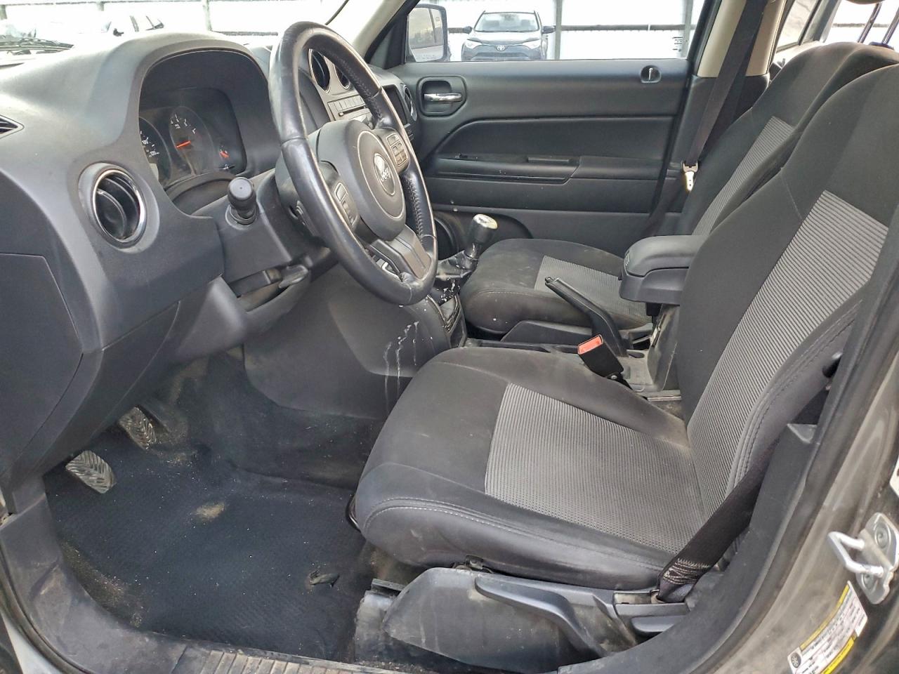 2012 JEEP PATRIOT LATITUDE photo 7