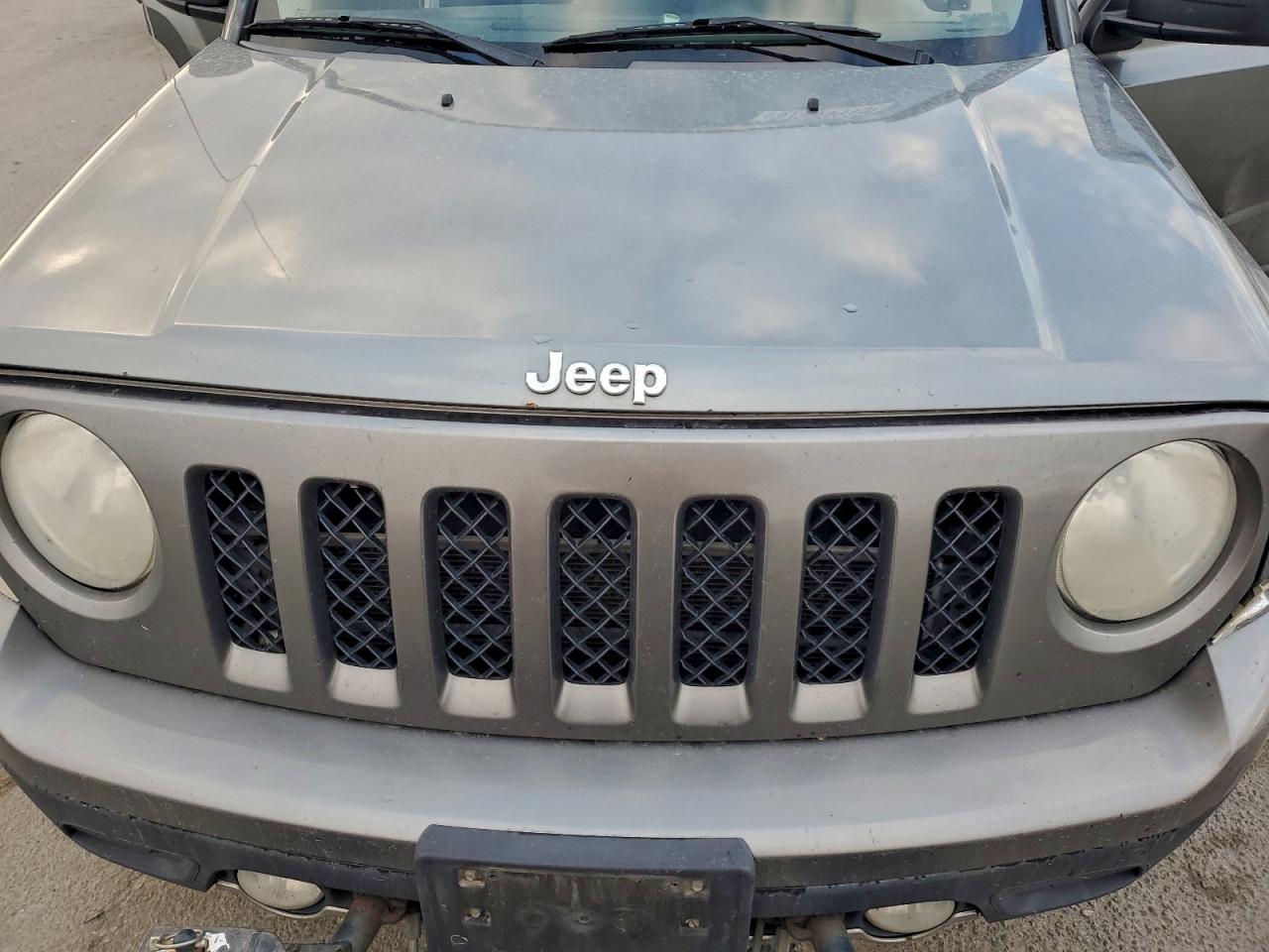 2012 JEEP PATRIOT LATITUDE photo 12