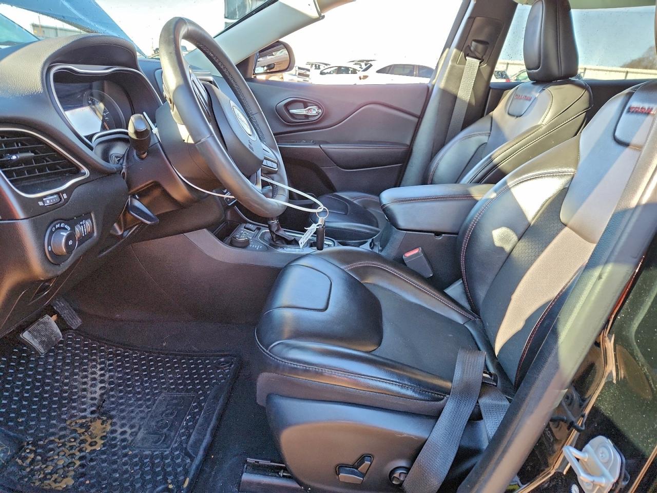 2021 JEEP CHEROKEE TRAILHAWK photo 13